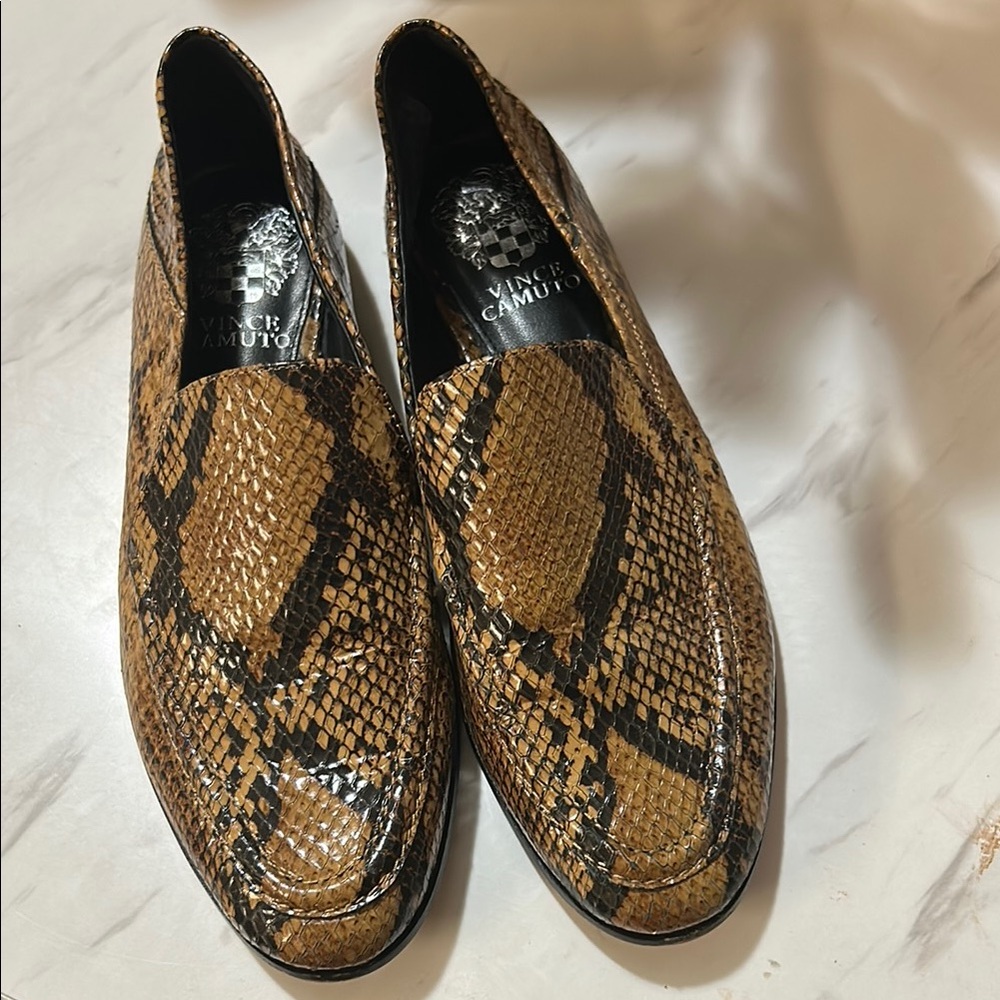 Vince Camuto Brown Snake Print women’s Loafers